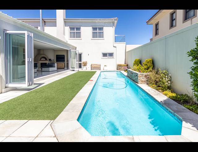 5 BEDROOM FREEHOLD FOR SALE IN PARKLANDS NORTH